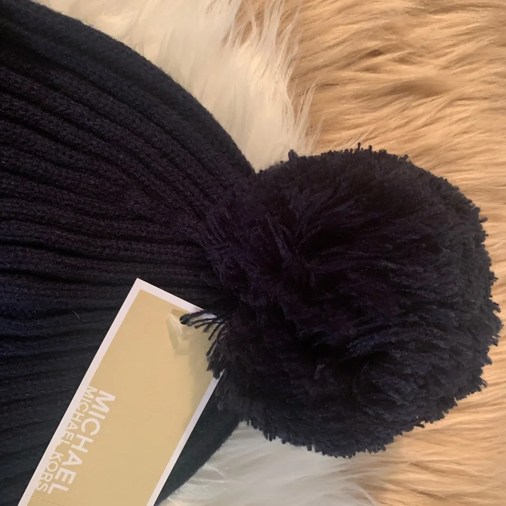 MICHAEL KORS NAVY BLUE HAT